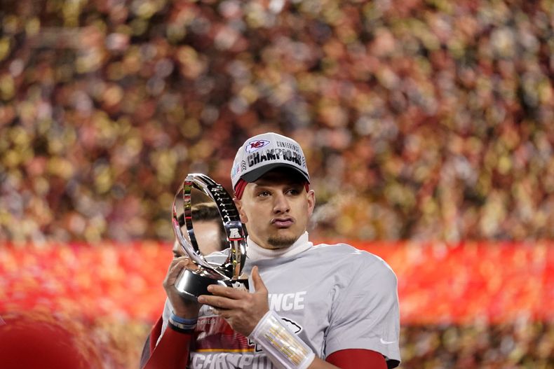 DEP-NFL SUPER BOWL-QUARTERBACKS NEGROS
