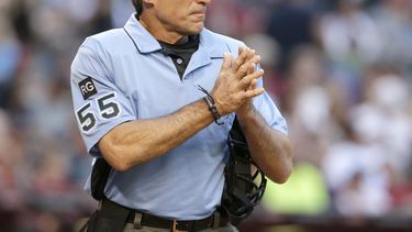 umpire que demando a mlb es asignado a juego de estrellas