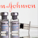 FDA ordena parar vacunación con Johnson & Johnson