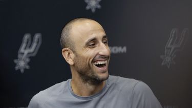 Incorporan al astro de la NBA Ginóbili al Salón de la Fama