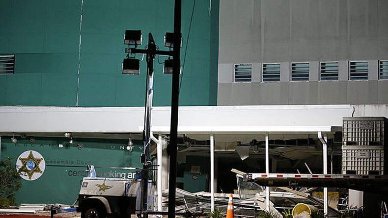 Aún se desconoce la causa de la explosión de gas en una prisión de Pensacola, en Florida, donde hubo dos muertos y ciento cincuenta heridos.