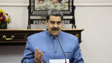 denuncian que el regimen de nicolas maduro utiliza fondos publicos para la campana electoral