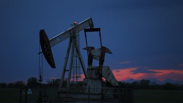 petroleo estable a pesar de caida de reservas en eeuu