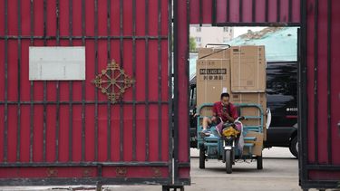 China reduce tasa de interés para apuntalar la economía