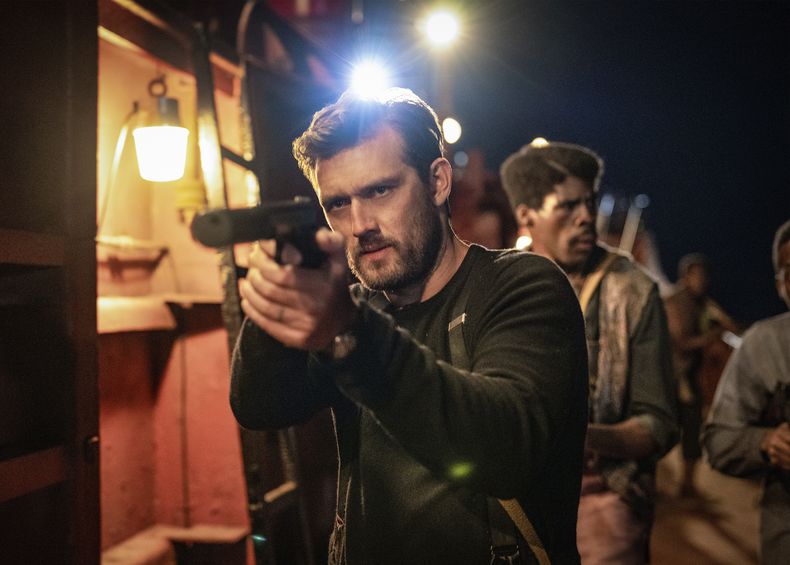 En esta imagen proporcionada por Lionsgate, Alex Pettyfer en una escena de The Ministry of Ungentlemanly Warfare. (Daniel Smith/Lionsgate via AP)