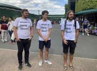 registran a activistas con camisetas de peng en wimbledon