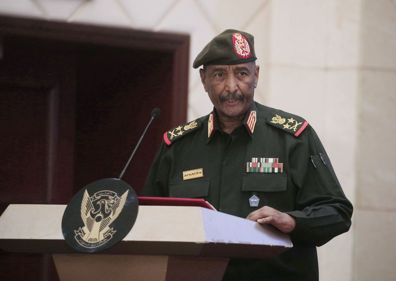 El jefe del ejército de Sudán, general Abdel-Fattah Burhan, en Jartum, el 14 de agosto de 2023. . (Foto AP /Marwan Ali)