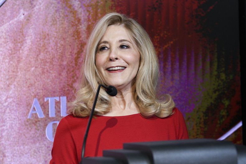 Pamela Hayden, quien da voz al personaje de Milhouse Van Houten, durante la celebración por el 30mo aniversario de The Simpsons, el 17 de diciembre de 2018 en el edificio Empire State de Nueva York. (Foto de Evan Agostini/Invision/AP, Archivo)