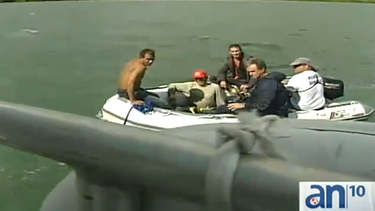 americateve | Aunque la guardia costera suspendió las operaciones de búsqueda, el padre de un balsero insiste en hallar a su hijo.