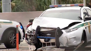 policia de miami-dade involucrado en accidente de 4 vehiculos en el autopista palmetto