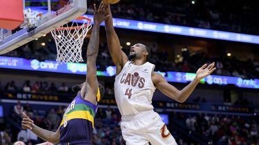 Cavs hilan 5to triunfo: vencen a Pelicans con 30 de Mitchell