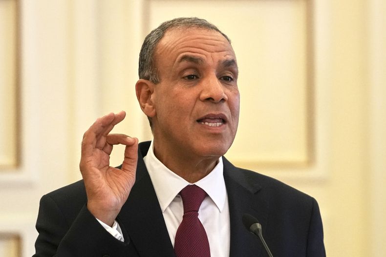 El ministro de exteriores egipcio Badr Abdelatty en Atenas, Grecia, el 6 de agosto del 2025. (AP foto/Thanassis Stavrakis)