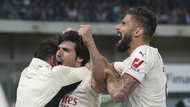 Cagliari iguala con Salernitana en lucha por descenso