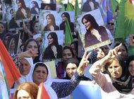 legislador irani critica protestas, clerigo pide calma