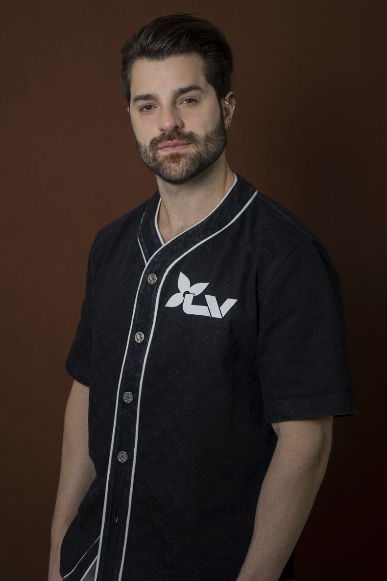 El DJ y productor brasileño Alok posa para un retrato el miércoles 13 de septiembre de 2023, en Nueva York. (Foto AP/Gary Gerard Hamilton)