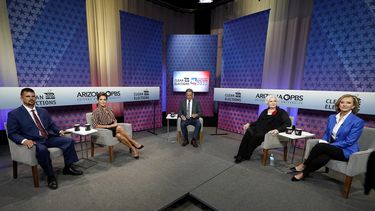 Demócratas, republicanos invierten para obtener voto hispano