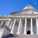 El Capitolio en el día 37 del cierre de gobierno, el jueves 6 de noviembre de 2025, en Washington. (AP Foto/Mariam Zuhaib)