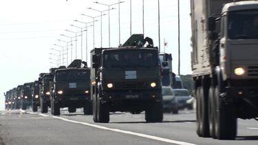 convoy ruso de 60 km de extension que va camino a kiev se  queda sin combustible y comida