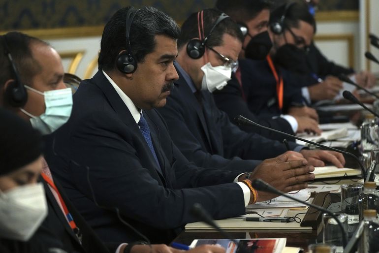 Maduro retorna a Venezuela tras gira por 6 países aliados