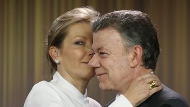presidente de colombia recibe premio nobel de la paz