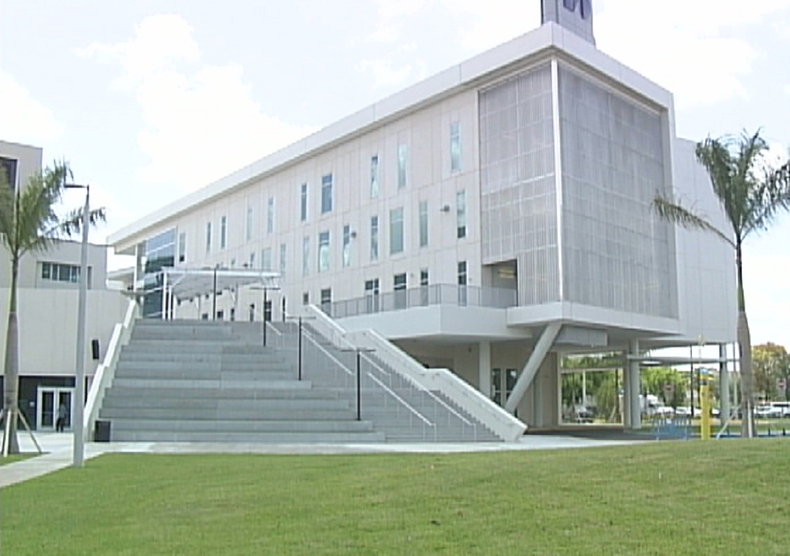 miami dade college.png