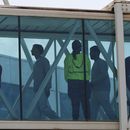 Migrantes venezolanos deportados de Estados Unidos llegan al Aeropuerto Internacional Simón Bolívar en Maiquetía, Venezuela, el domingo 30 de marzo de 2025. (AP Photo/Cristian Hernandez)
