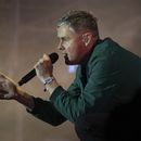 El vocalista Tom Chaplin de la banda de rock británica Keane durante su presentación en la 25ª edición del festival de música Vive Latino en la Ciudad de México, el domingo 16 de marzo de 2025. (Foto AP/Aurea Del Rosario)