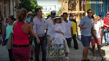 madonna de paseo por las calles de la habana, cuba (imagenes exclusivas)