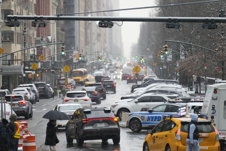 Vista del tráfico en Manhattan en la ciudad de Nueva York el 6 de enero del 2025. (AP foto/Seth Wenig)