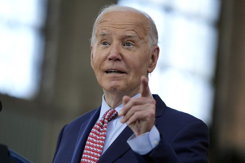 El presidente Joe Biden habla durante un acto de campaña en el Girard College, el miércoles 29 de mayo de 2024, en Filadelfia. (AP Foto/Evan Vucci)