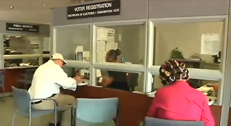 Las autoridades electorales hacen un llamado a los votantes que aún no se han registrado para que se inscriban.