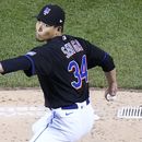 El japonés Kodai Senga, de los Mets de Nueva York, hace un lanzamiento en el juego del viernes 5 de mayo de 2023, ante los Rockies de Colorado (AP Foto/Frank Franklin II)