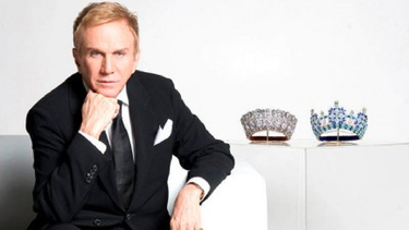 el cubano osmel sousa, el zar de la belleza, anuncia su retiro del concurso miss venezuela