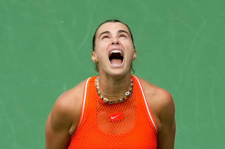 Aryna Sabalenka reacciona durante la final del US Open contra Elena Rybakina, el sábado 12 de septiembre de 2026, en Nueva York. (AP Foto/Yuki Iwamura)