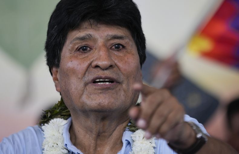 El expresidente de Bolivia, Evo Morales, durante una marcha con simpatizantes en Lauca N, en la región de Chapare, el domingo 10 de noviembre de 2024, en Bolivia. (AP Foto/Juan Karita)