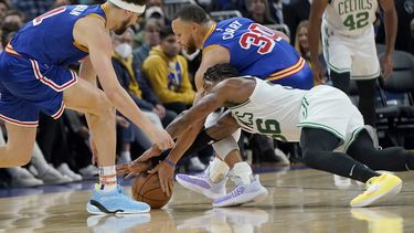Curry se perderá al menos 2 semanas con Warriors por lesión
