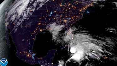 florida en alerta por tormenta eta, que se convertiria en huracan esta noche