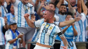Alexis Mac Allister celebra tras anotar un gol para Argentina en el partido contra Suiza en los cuartos de final del Mundial, el sábado 11 de julio de 2026, en Kansas City, Missouri. (AP Foto/Ed Zurga)