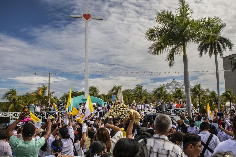 Celebran misa en catedral de Managua bajo vigilancia