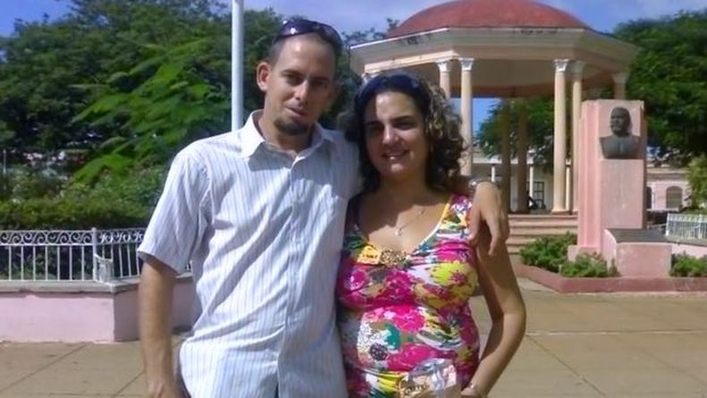 Un policía interceptó su teléfono mientras hablaba de una citación recibida tan sólo 48 horas antes.