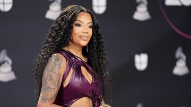 ARCHIVO - Ludmilla llega la 23a entrega anual del Latin Grammy en la Arena Mandalay Bay Michelob Ultra el jueves 17 de noviembre de 2022. Ludmilla lanzó la canción No_Se_Ve.mp3 con Emilia el 3 de mayo de 2023. Ludmilla se presentará en concierto en el festival Coachella en abril de 2024. (Foto AP/John Locher, archivo)