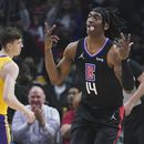 Clippers arrollan 132-111 a Lakers y completan su barrida