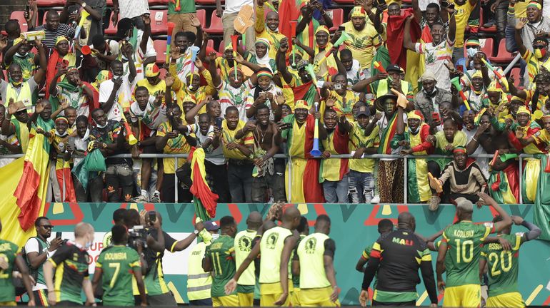 Escándalo por final prematuro en partido de Copa Africana