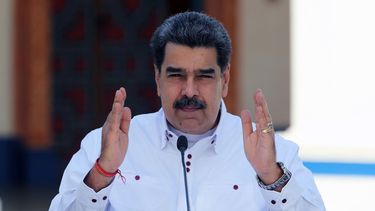 nicolas maduro dijo que merece el premio nobel de economia