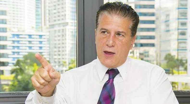 El proyecto de la planta de agua en Hialeah  debió estar listo para el año 2012, pero ha estado plagado de problemas y así lo detallan los reportes mensuales en poder de América Noticias.