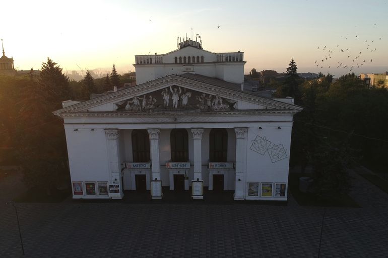 600 civiles habrían muerto en ataque a teatro de Mariúpol