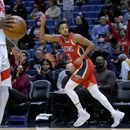CJ McCollum anota 23 puntos y Pelicans aplastan a Raptors