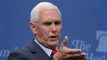 Pence reprende a los republicanos apologistas de Putin