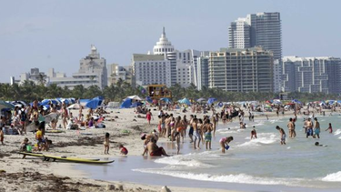 americateve | Para poder recibir agua potable y eliminar las aguas residuales hay que pagar por el servicio.