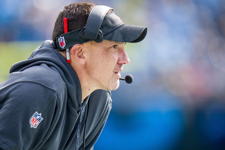 ARCHIVO - El entrenador Dennis Allen de los Saints de Nueva Orleans durante el partido contra los Panthers de Carolina, el domingo 3 de noviembre de 2024, en Charlotte. (AP Foto/Rusty Jones)